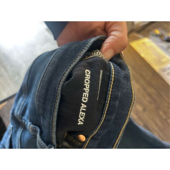 7 for all Mankind Cropped Alexa Jeans Size 27 Dark Wash Classic Closet Staple - Picture 15 of 15